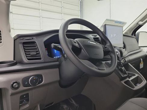 New 2026 Ford Transit 250 148 Medium Roof RWD image 18