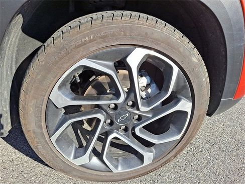 Certified 2024 Chevrolet Trax RS w/ Sunroof Package image 8