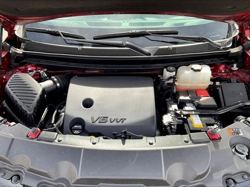 Used 2023 Chevrolet Traverse High Country image 9