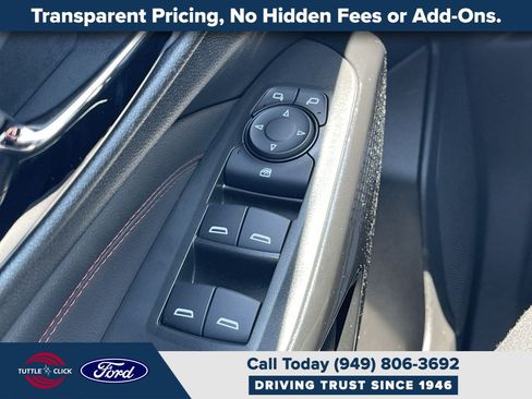 Used 2025 Chevrolet Trax RS w/ Sunroof Package FWD image 22