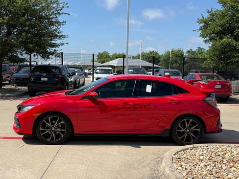 Used 2017 Honda Civic Sport image 2