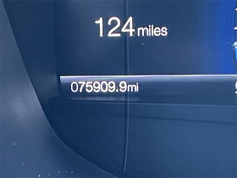 Used 2020 Ford Fusion SE image 5