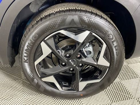 Used 2025 Kia Seltos S image 9