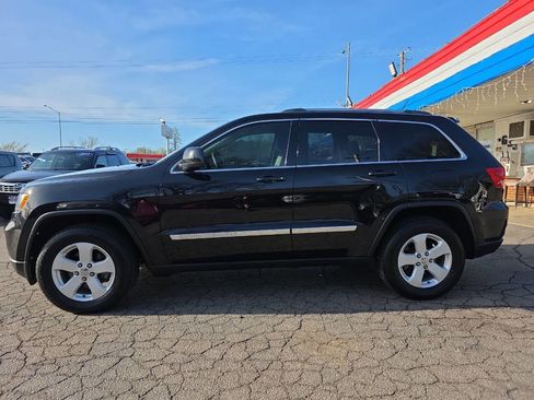 Used 2011 Jeep Grand Cherokee Laredo image 3