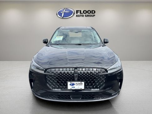 New 2026 Lincoln Aviator AWD image 2