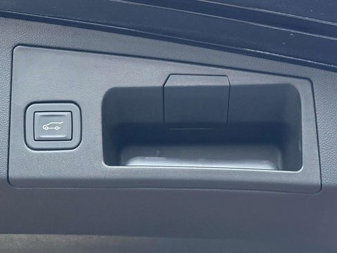 New 2025 Cadillac XT5 Premium Luxury w/ LPO, Floor Liner Package image 15