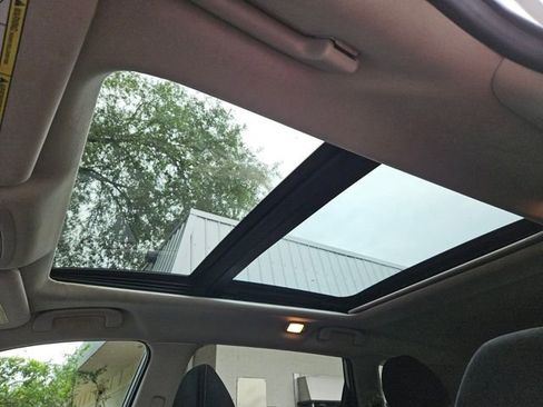 Used 2014 Nissan Rogue SV w/ SV Moonroof Package FWD image 17