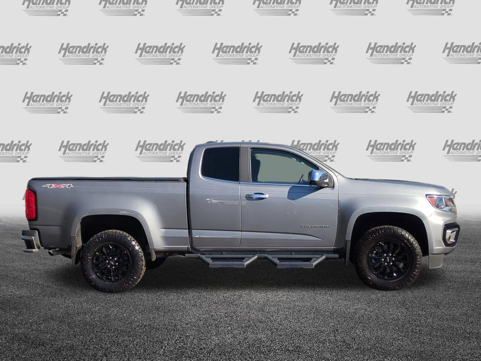 Used 2022 Chevrolet Colorado LT w/ LT Convenience Package AWD/4WD image 11