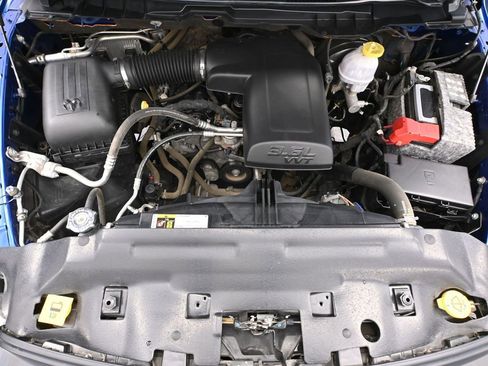 Used 2018 RAM 1500 Express image 43