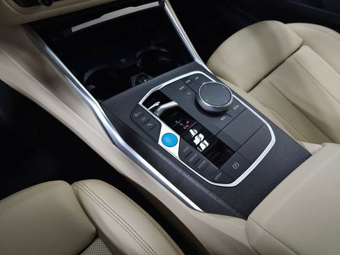 Used 2023 BMW i4 eDrive35 w/ Premium Package RWD image 34