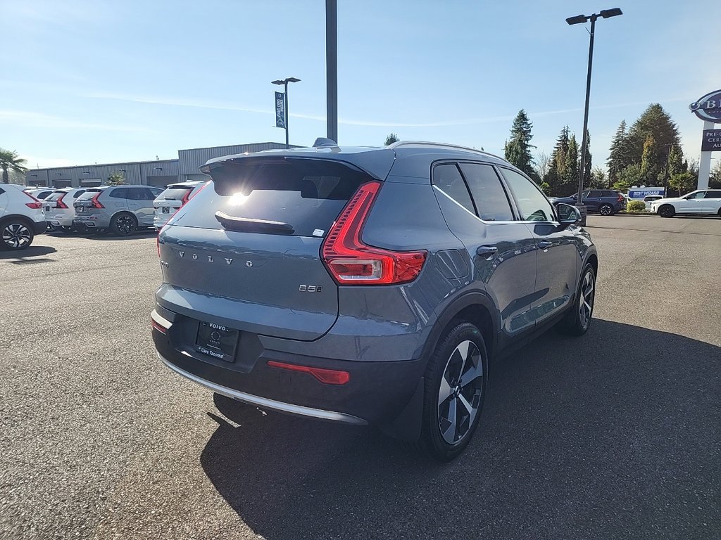 Certified 2023 Volvo XC40 B5 Plus w/ Driver Assist Package AWD/4WD image 5