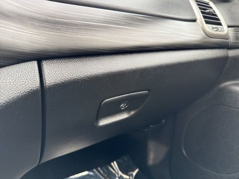 Used 2022 Jeep Grand Cherokee Laredo X image 31