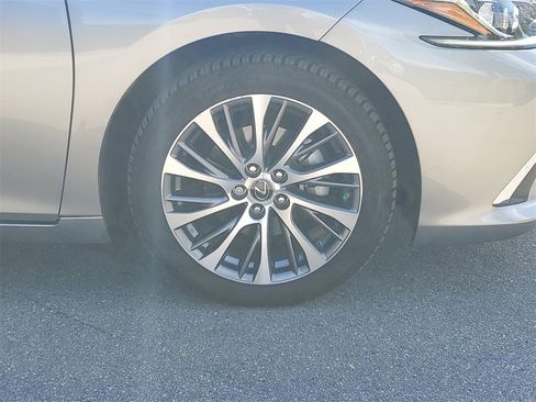 Used 2019 Lexus ES 350 image 14