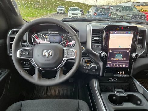 New 2026 RAM 1500 4x4 Crew Cab image 15