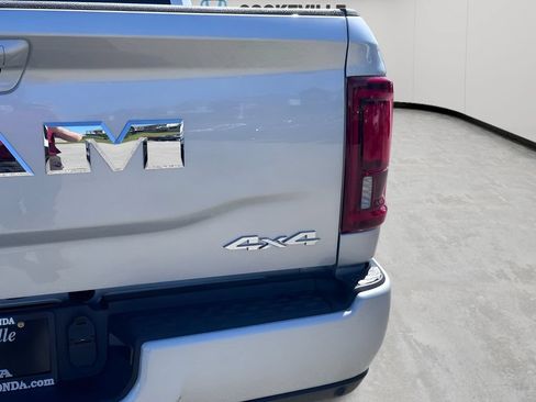 Used 2026 RAM 2500 Laramie AWD/4WD image 9