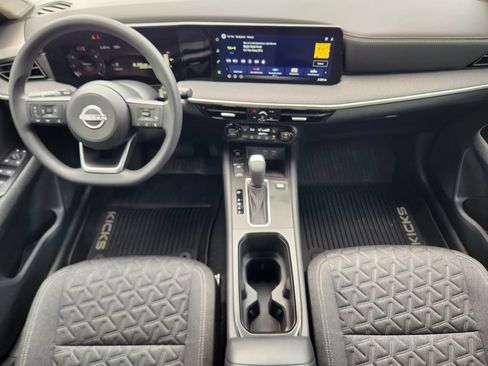 Used 2026 Nissan Kicks SV w/ SV Premium Package FWD image 26