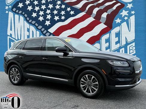 Used 2022 Lincoln Nautilus Reserve image 1