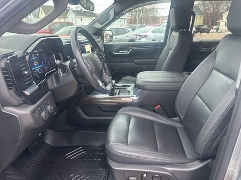 Used 2023 Chevrolet Silverado 1500 RST image 16