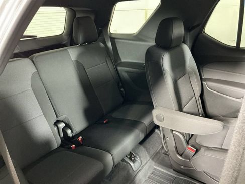 Used 2022 Chevrolet Traverse LT w/ LPO, Floor Liner Package AWD/4WD image 8