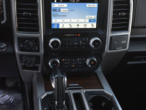 Used 2017 Ford F150 Lariat w/ Equipment Group 502A Luxury image 16