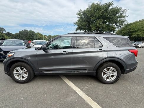 Used 2023 Ford Explorer XLT w/ Equipment Group 202A AWD/4WD image 9