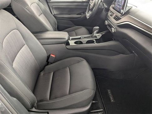 Used 2023 Nissan Altima 2.5 SV image 31