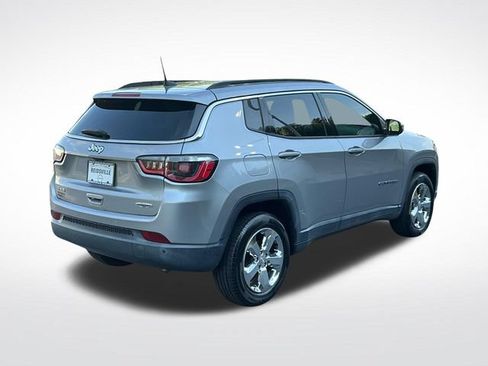 Used 2017 Jeep Compass Latitude w/ Popular Equipment Group AWD/4WD image 7
