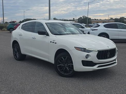 New 2024 Maserati Levante GT Ultima AWD/4WD image 32