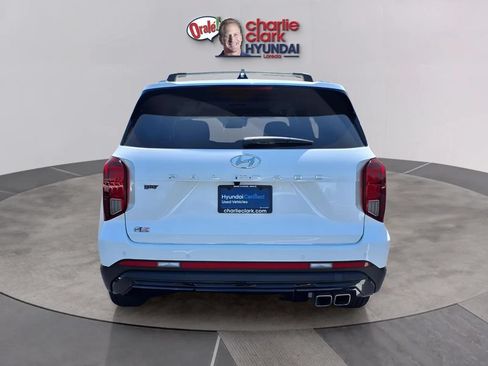 Used 2024 Hyundai Palisade Calligraphy FWD image 4
