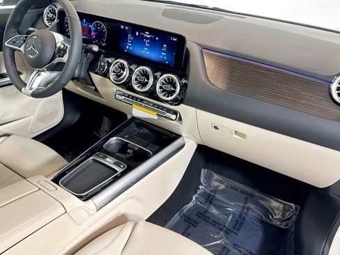 New 2026 Mercedes-Benz GLA 250 4MATIC image 27