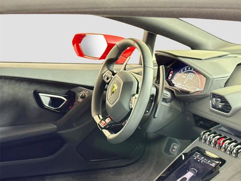 Used 2023 Lamborghini Huracan Tecnica image 28