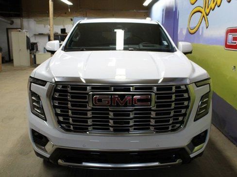 New 2026 GMC Yukon XL Denali image 2