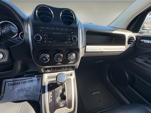 Used 2015 Jeep Compass Latitude w/ Sun/Sound Group image 12