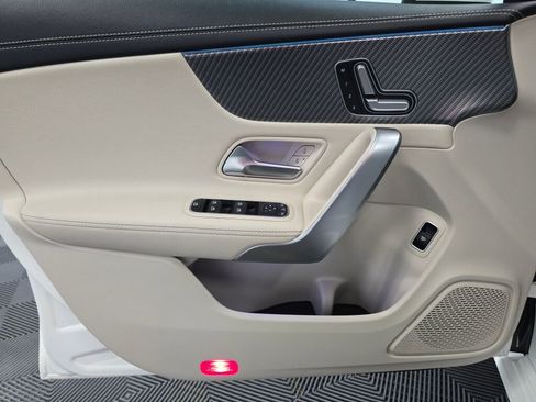 Used 2025 Mercedes-Benz CLA 250 4MATIC image 32