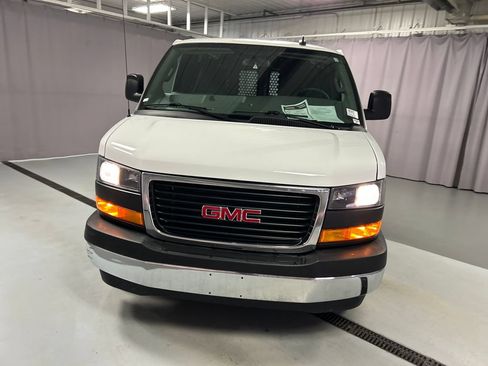 Used 2025 GMC Savana 2500 w/ Driver Convenience Package RWD image 2
