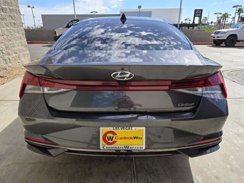 Used 2022 Hyundai Elantra Limited w/ Cargo Package image 4