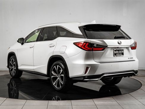 Used 2018 Lexus RX 350L Premium w/ Premium Package image 11