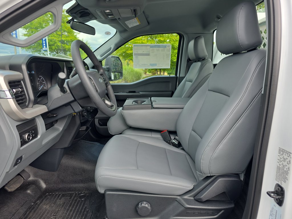 New 2025 Ford F350 XL w/ XL Chrome Package AWD/4WD image 13