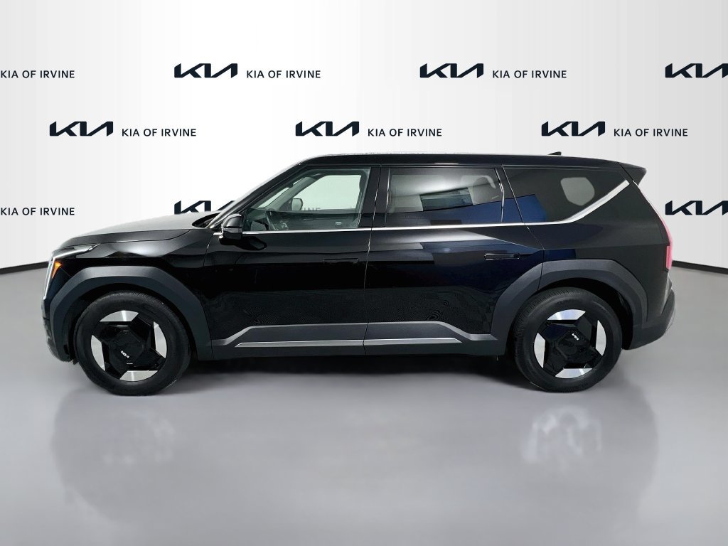 Certified 2024 Kia EV9 Light Long Range RWD image 5