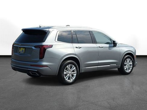 Used 2025 Cadillac XT6 Luxury AWD/4WD image 6