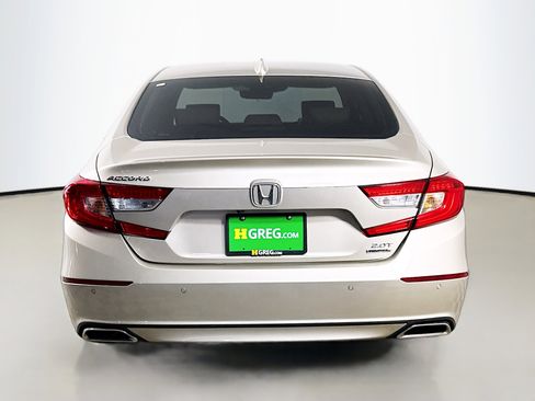 Used 2019 Honda Accord Touring image 7