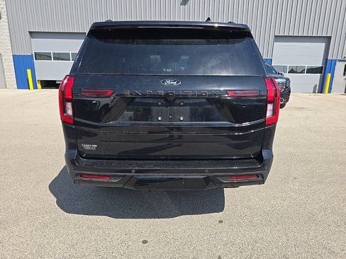 Used 2025 Ford Expedition Tremor AWD/4WD image 5