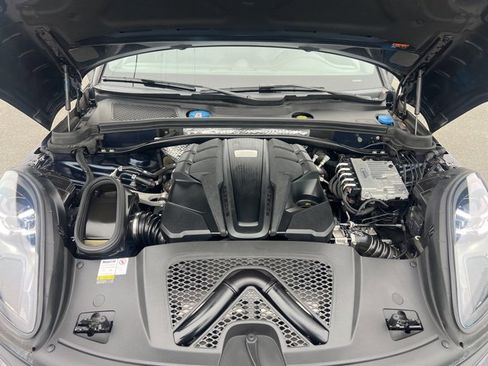 Used 2021 Porsche Macan S image 33