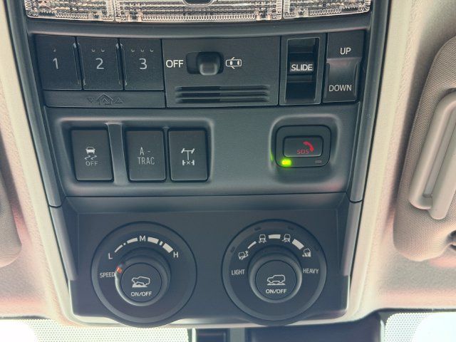 Certified 2024 Toyota 4Runner TRD Off-Road Premium w/ Off Road Premium Plus Package AWD/4WD image 43