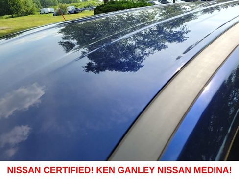 Certified 2025 Nissan Rogue SV AWD/4WD image 17