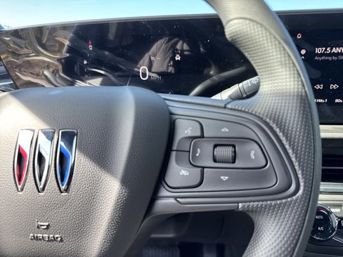 New 2026 Buick Envista Preferred image 19