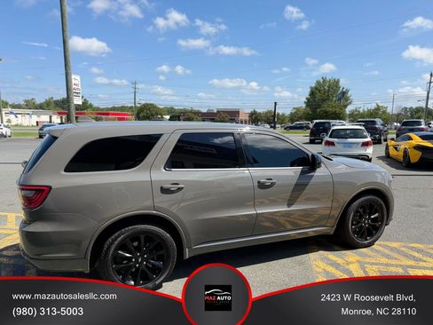 Used 2019 Dodge Durango SXT RWD image 4