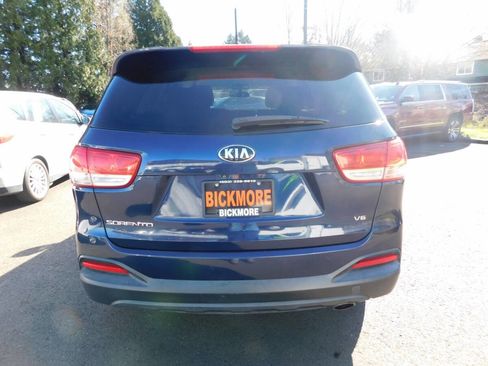 Used 2016 Kia Sorento LX image 22