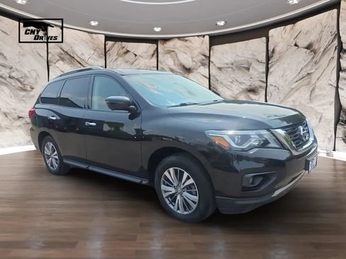Used 2019 Nissan Pathfinder SL AWD/4WD image 3