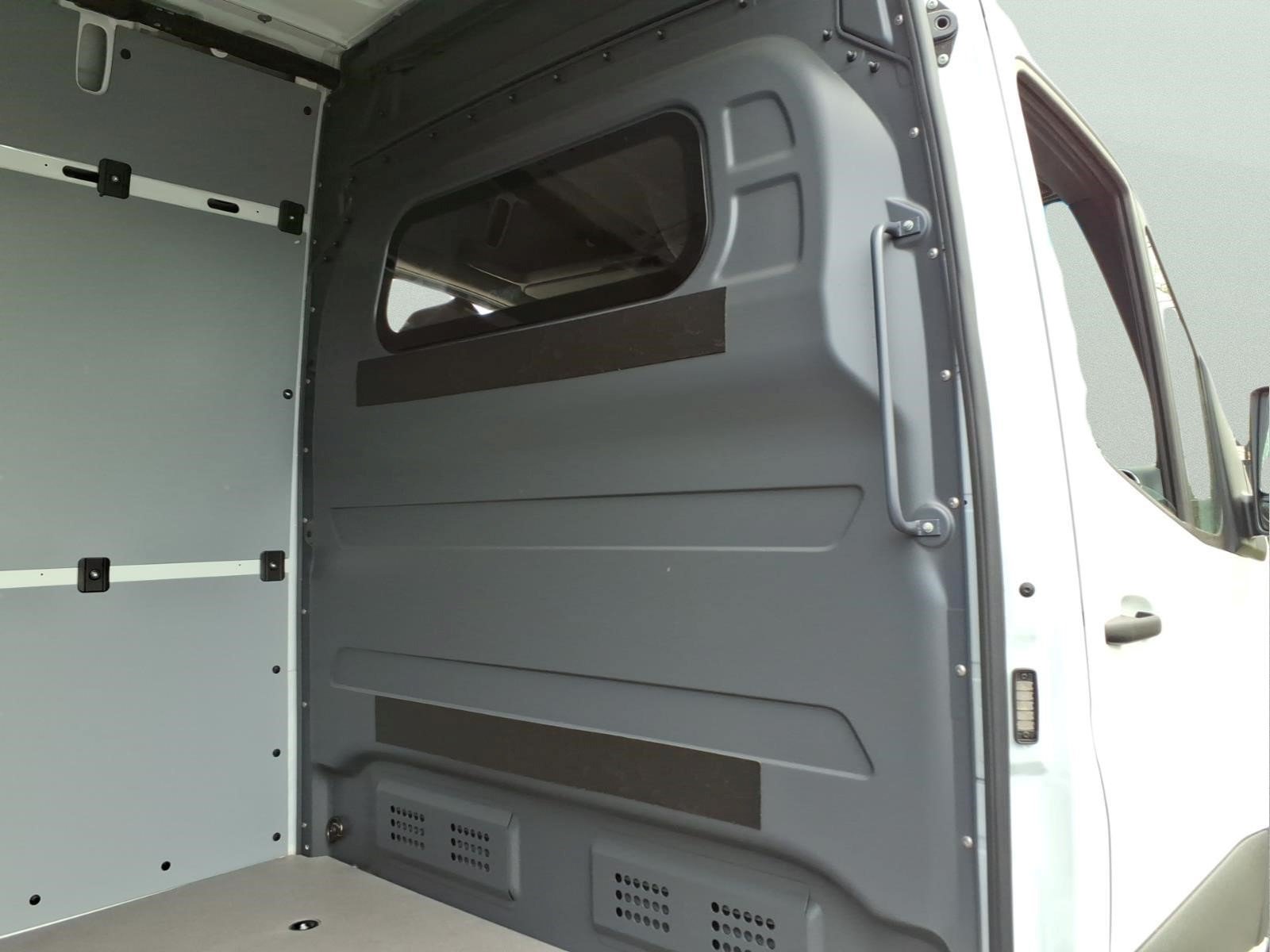 Used 2026 Mercedes-Benz Sprinter 2500 image 14